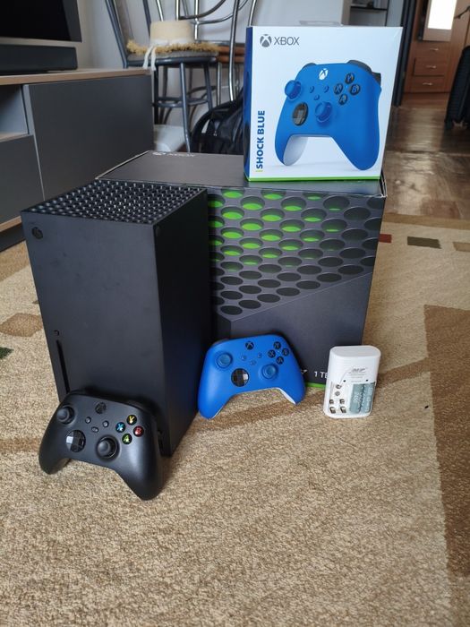 Продаю в хорошем состоянии xbox series x