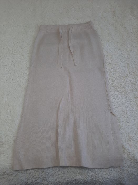 Продам новый костюм.