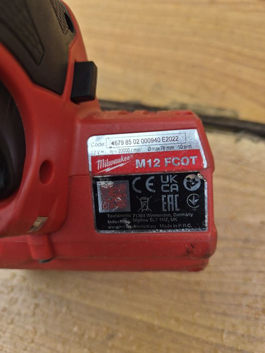 Polizor unghiular mini Milwaukee M12 FCOT