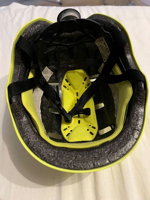 Продавам детска каска BTWIN размер S 52-55