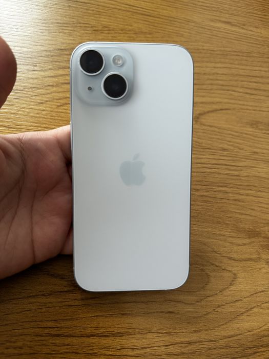 Продавам Iphone 15