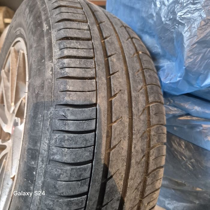 Продам диски с резиной.