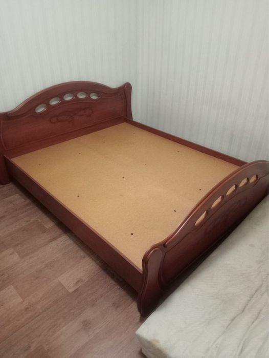 Кровать двуспальная