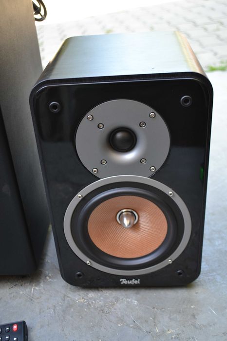 Sistem Teufel IP 42 CR cu telecomanda originala