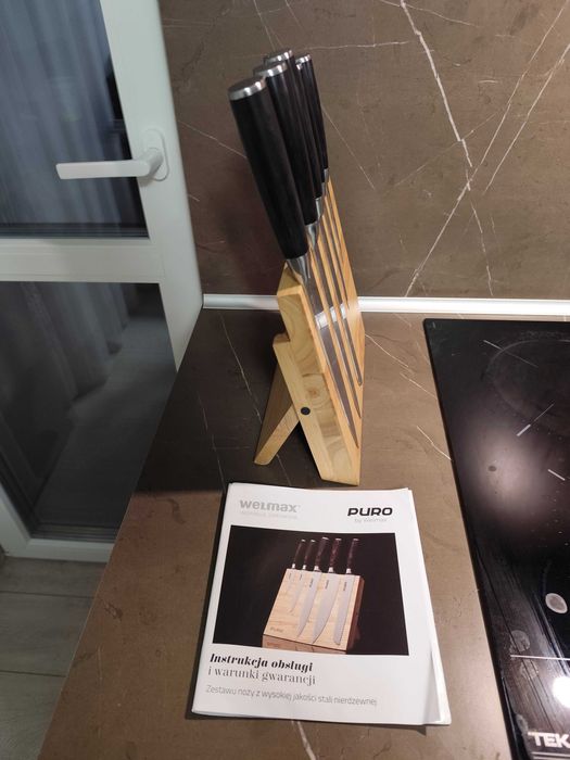 Ножове от двойно закалена стомана + магнитна дъска