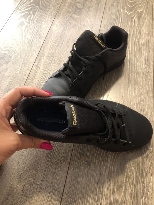 Adidasi reebok negri