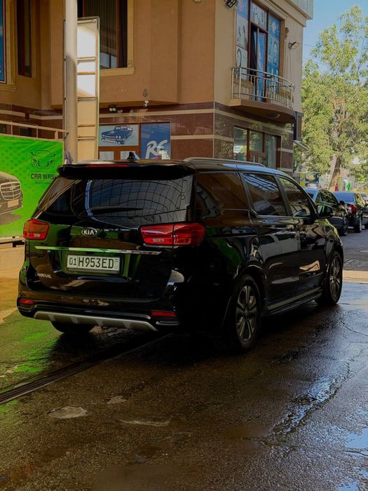 Kia carnival срочно сотилади