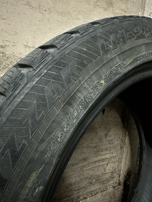 Продавам 4бр Зимни Гуми - 235/50/R18 ; 255/45/R18