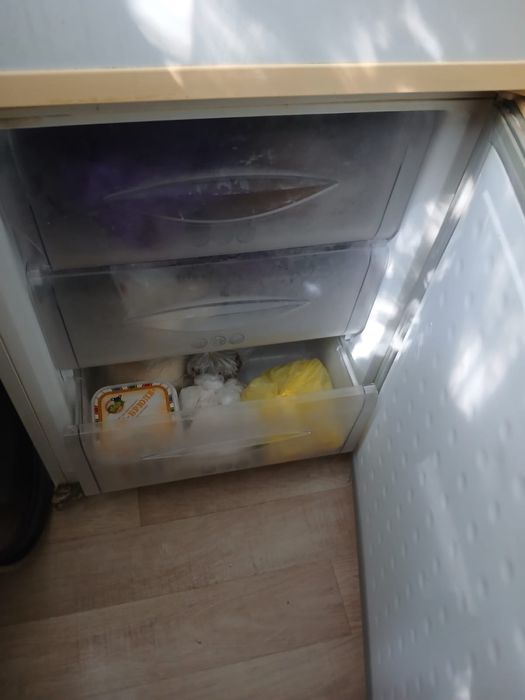 Продам холодильник