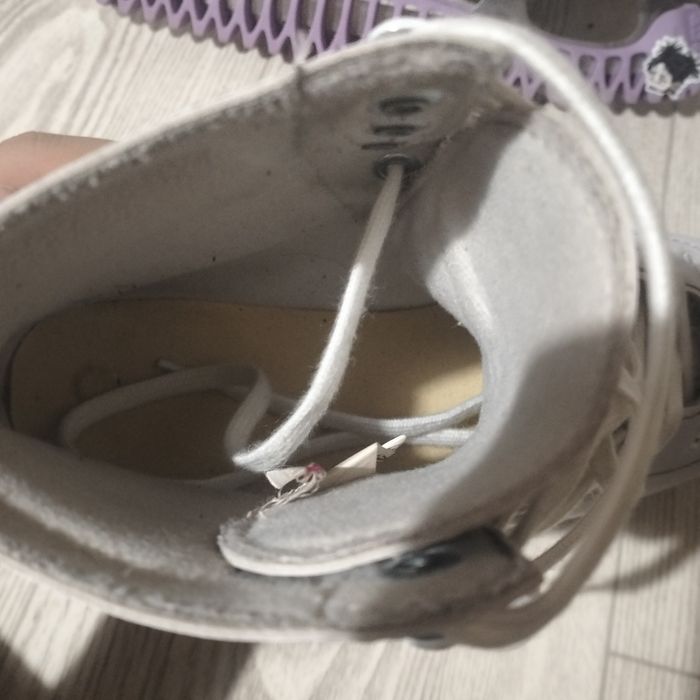 Продам коньки б/у