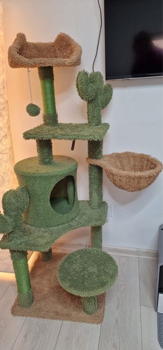 Ansamblu loc de joaca pentru pisici