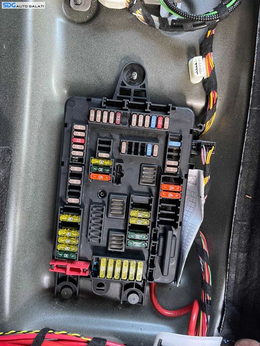 Tablou Panou Relee Sigurante BMW Seria 1 F30 F31 2011 - 2019 Cod 926111003 758712 22092012 [C7497]
