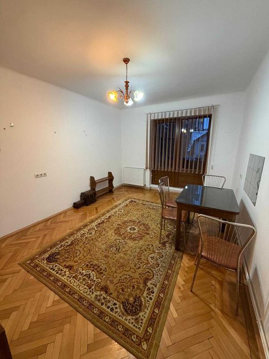 Apartament 2 camere, Decomandat, Etaj 1 din 3, Str Gheorghe Doja nr 34
