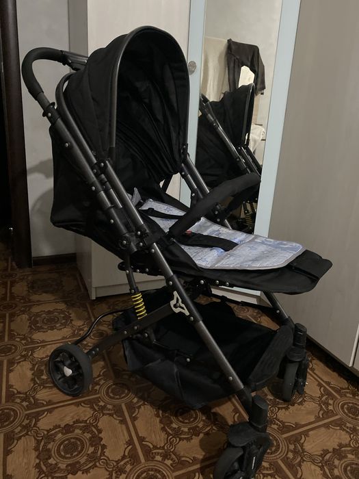 Продам прогулочную коляску