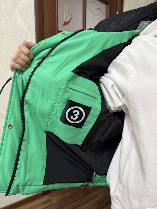 Продам куртку на размер xs