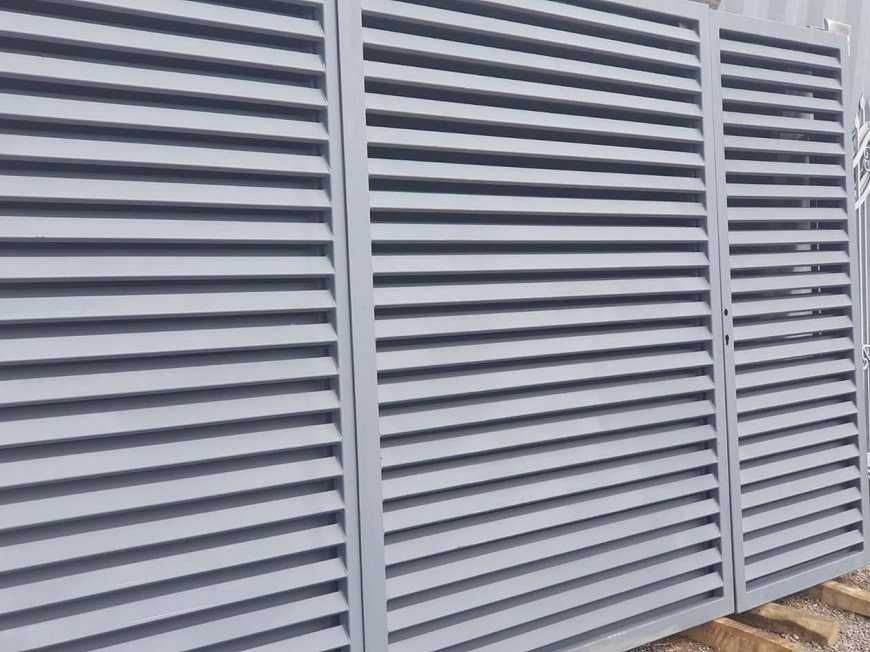 Garduri si porti din panou stil jaluzele si alte modele disponibile