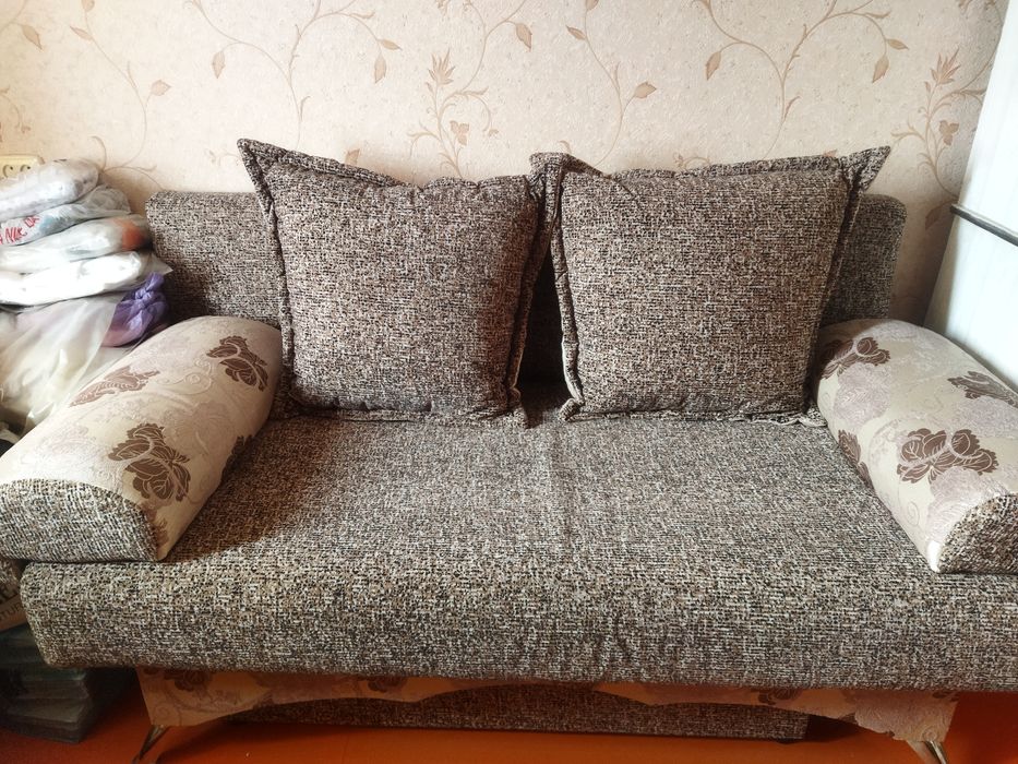 Продам новый диван