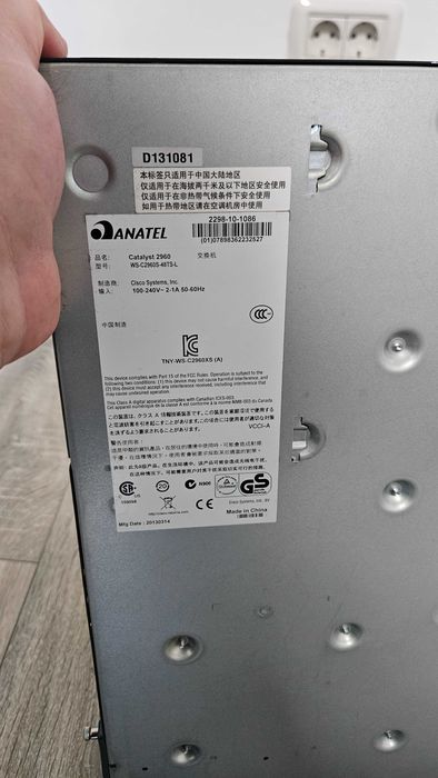 Switch gigabit Cisco Catalyst 2960 S 48 porturi
