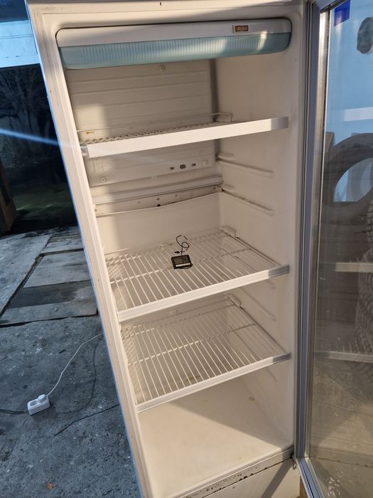 Продаю холодильник