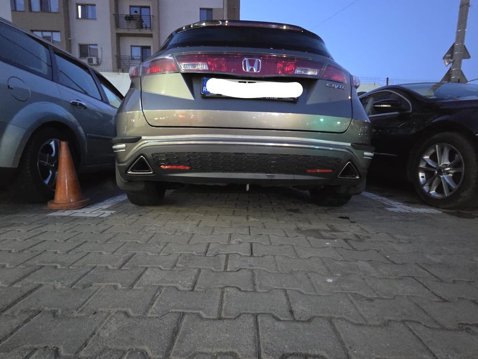 Vând Honda Civic 1.8 Confort benzină
