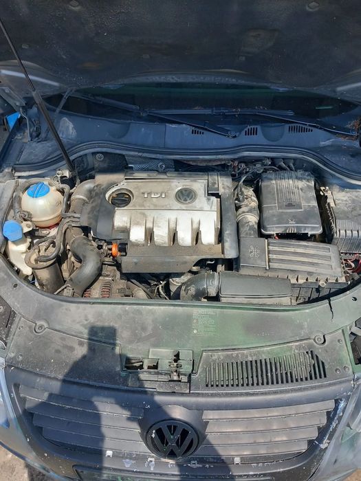 Dezmembrari VW Passat B6 1.9 TDI / Cod Motor BLS