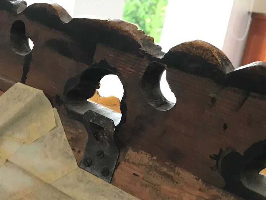 разкошна голяма позлатена рамка масивно дърво