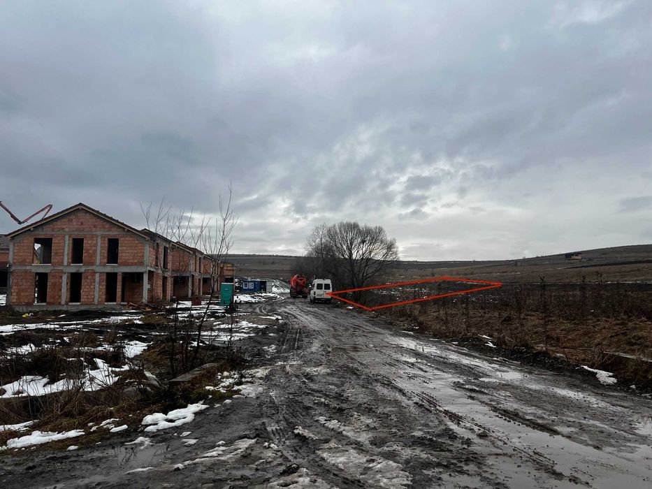 Teren 876 mp Lac Chinteni – AC + PTH Duplex – 90.000 € + TVA