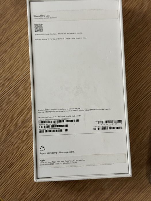 Продам Айфон 17 про макс 256гб есим