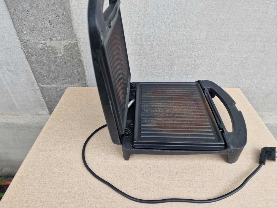 Aparat de facut sandwich-uri Simbo, 1550W, Capacitate 4  sandwich-urI