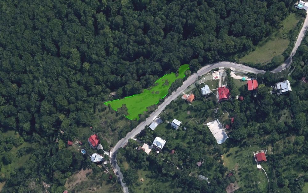 Teren intravilan Breaza, proprietar, 2.306 mp – utilități la 1 m, deschidere 100 m”.
