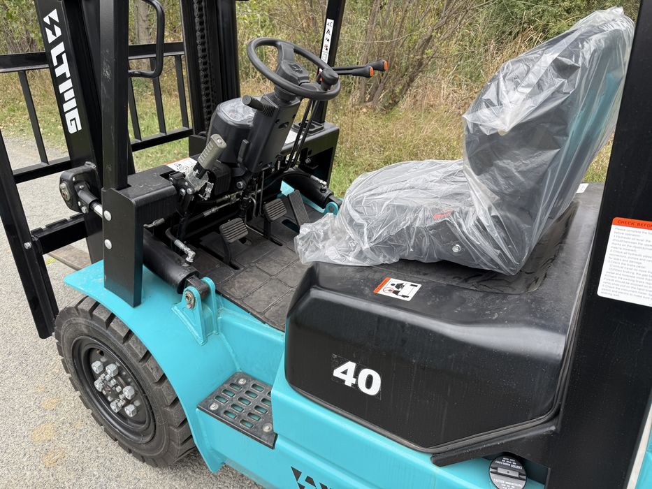 Stivuitor NOU 4 tone DIESEL