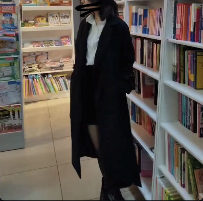 Продаю пальто черное