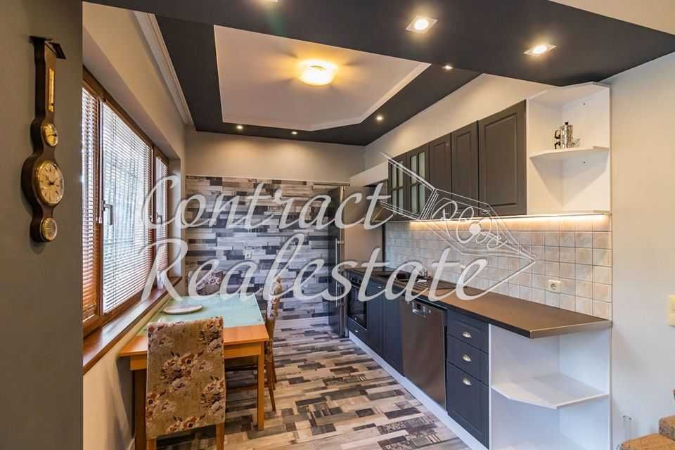 Луксозен Тристаен Обзаведен ВИНС !