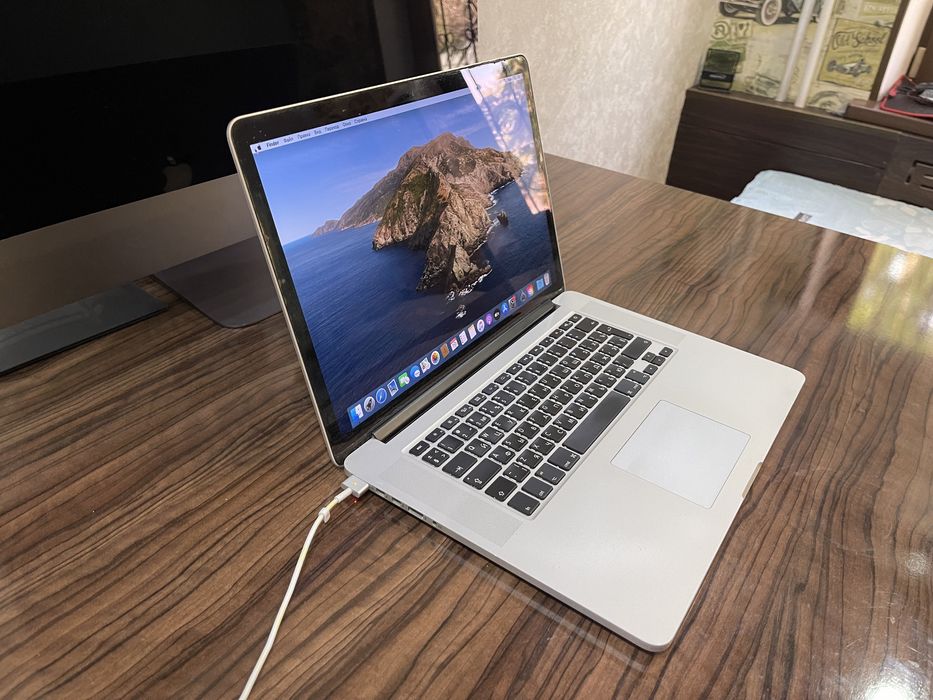* Apple MacBook PRO 15 A1398 год 2012 Core i7 SSD 500GB для монтажа и