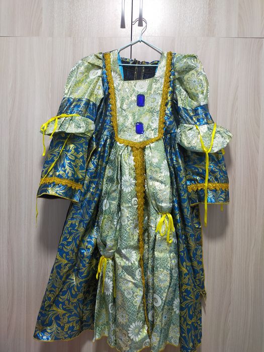 Карнавальное платье принцессы