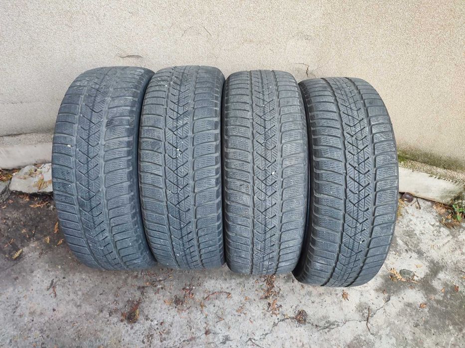 4 бр. 215/50/18 Зимни гуми Pirelli
