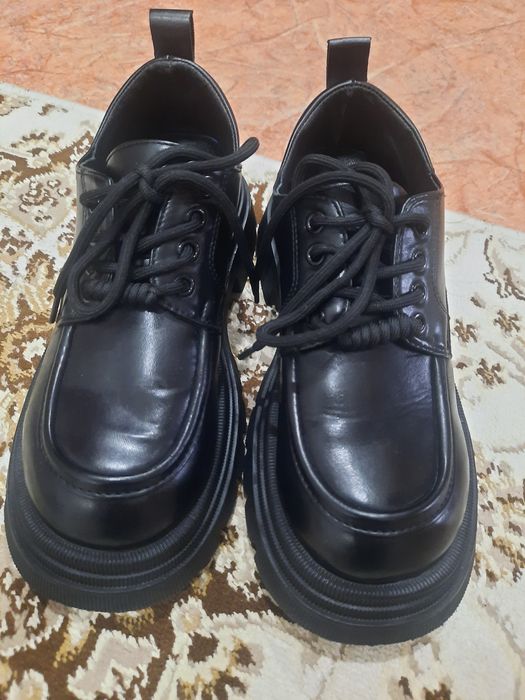 Кожаные лоферы 38р