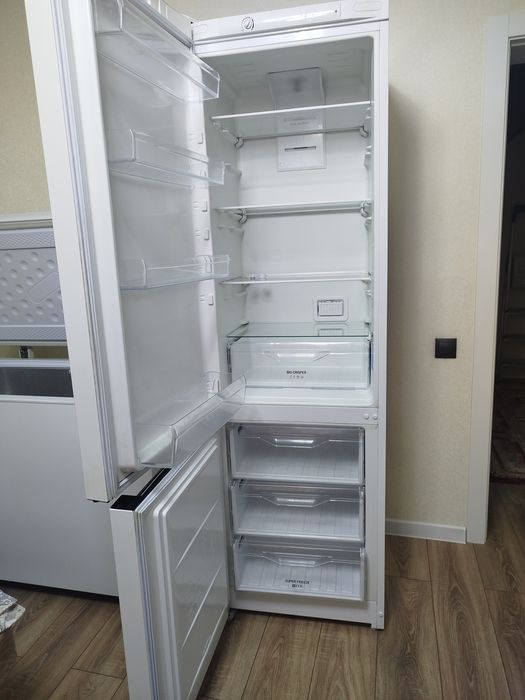 Продам холодильник и лар
