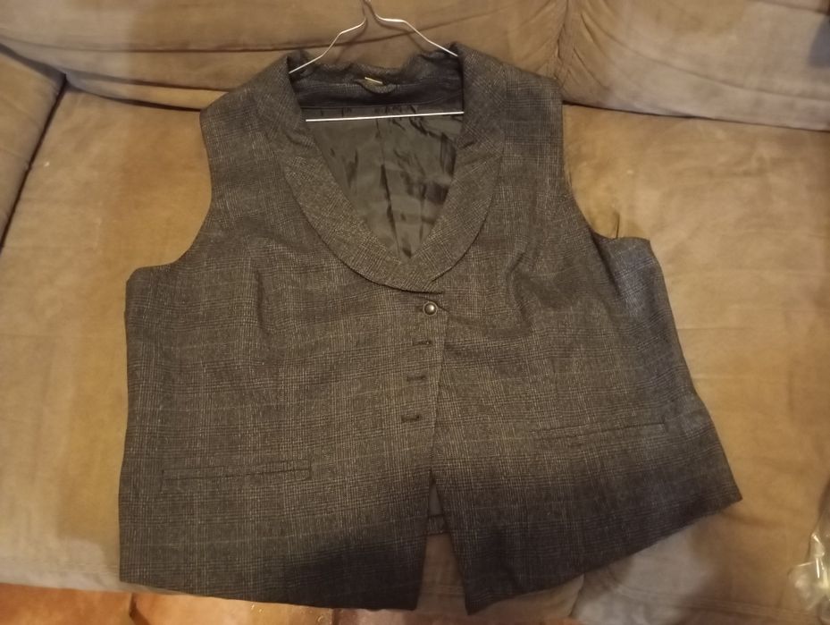 Комплект дамско сако с елек