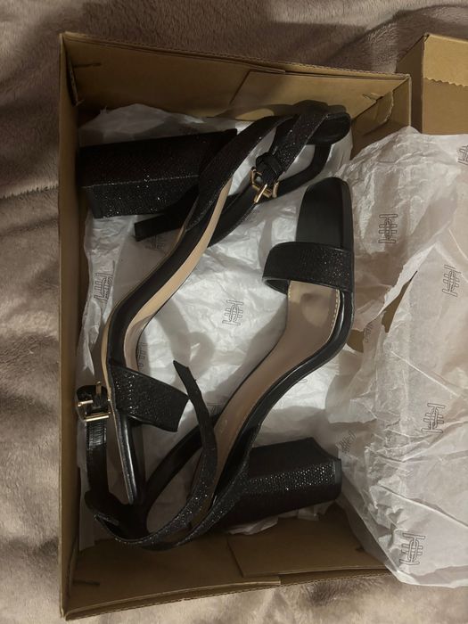 Обувки с висок ток 39 номер