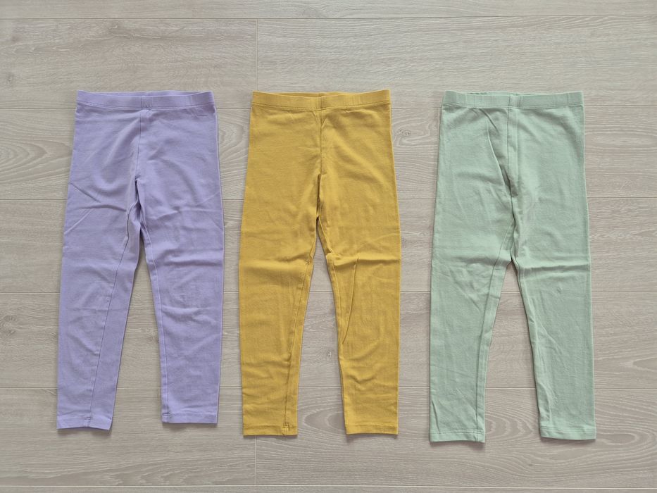 Много запазени клинове за момиче на Sinsay и H&M 104 и 110 размер