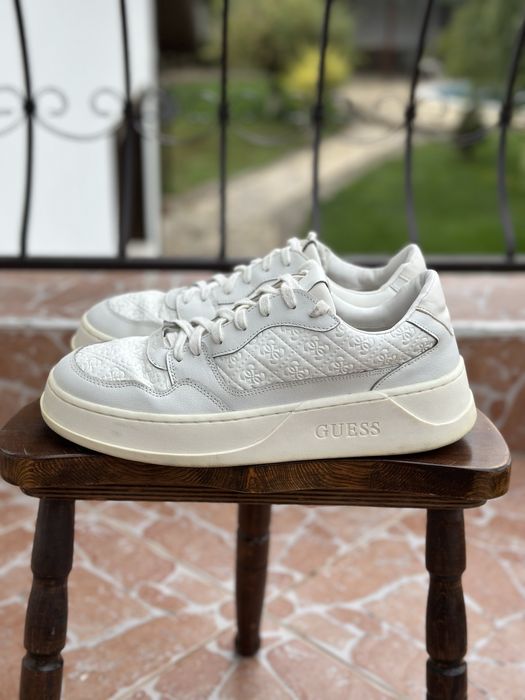 Guess Ciano бели обувки за дънки nike