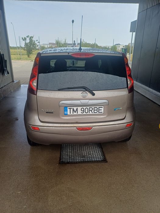 Nissan note 2011