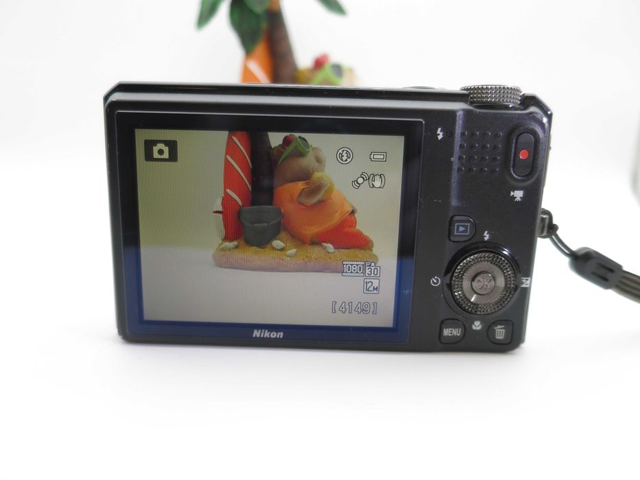 Nikon Coolpix S9100 компактен фотоапарат, дигитална камера с 18х оптичен зум, Full-HD видео, в отлично състояние, пълен комплект, работи перфектно