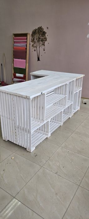Бюро за магазин запазено