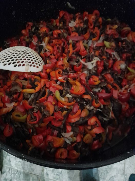 Salata de ghebe cu gogosari, masline si capere