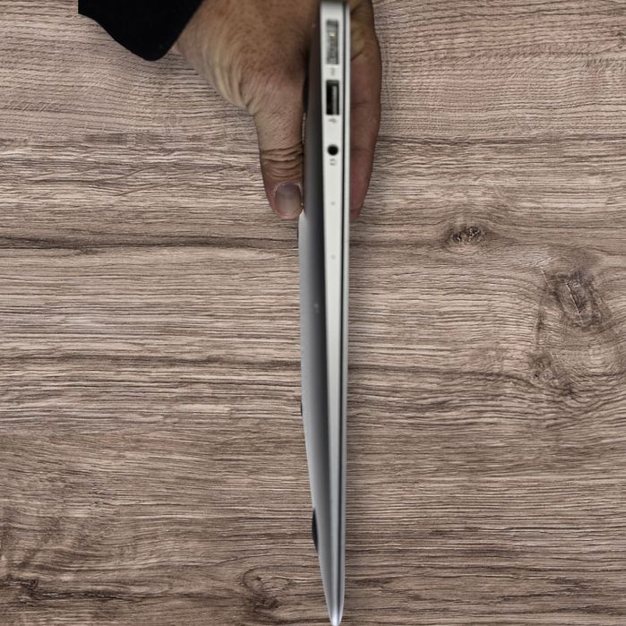 MacBook Air ( 13-inch, Early 2015 )