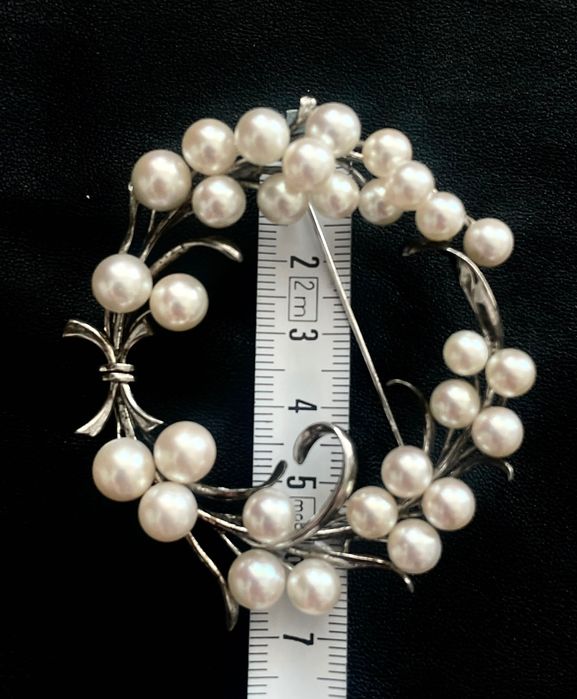 Брошка стил Микимото стерлингово сребро, истински перли,