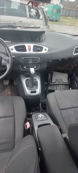 Renault Scenic 1,5 dci , Рено Сценик на части!
Юни 2011