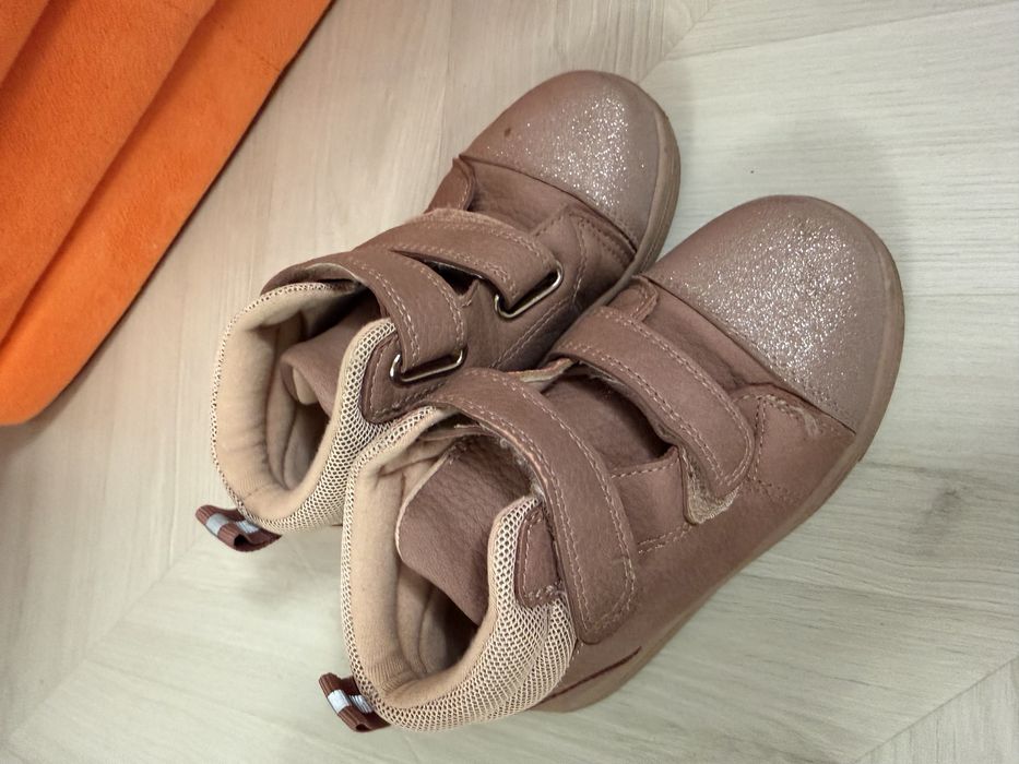 Весенние сапоги для девочки